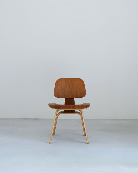 Charles & Ray Eames  plywood dining chair