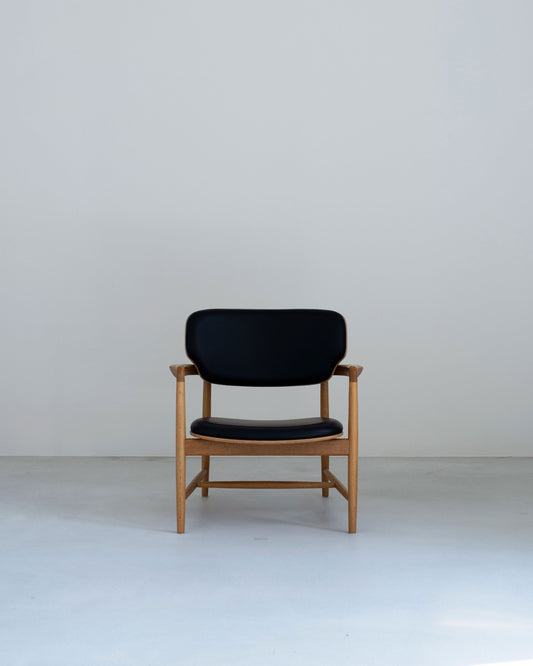 MEGRO lounge chair